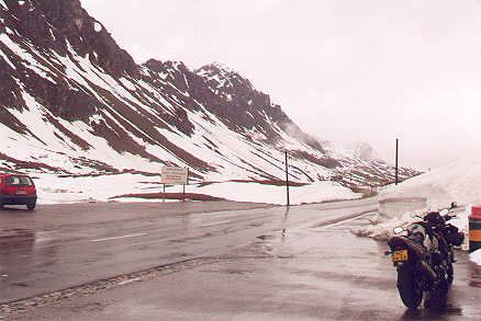 Fluela pass, Switzerland, 9 june 2001