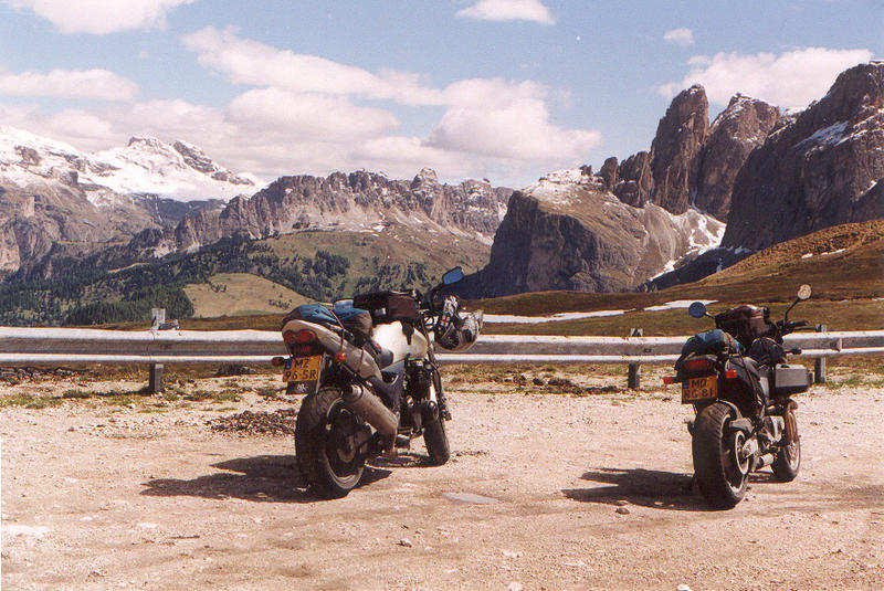 sella_2001_01s.jpg