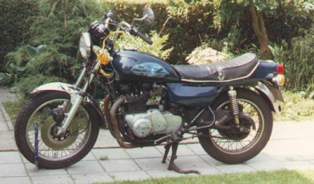 Z750B, left side