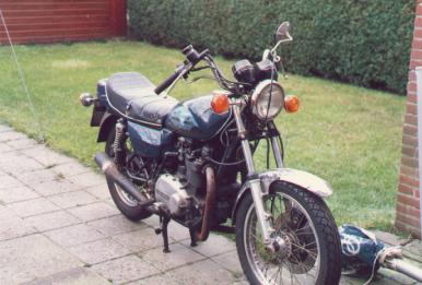 Kawasaki Z750B, right side